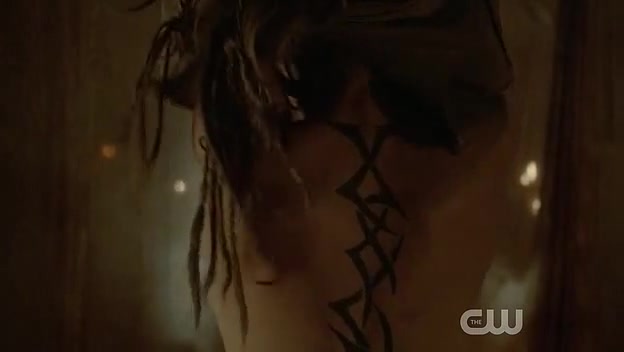 Eliza Taylor scene from The 100