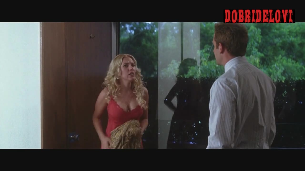 Scarlett Johansson furious with Bradly Cooper wearing a red bra