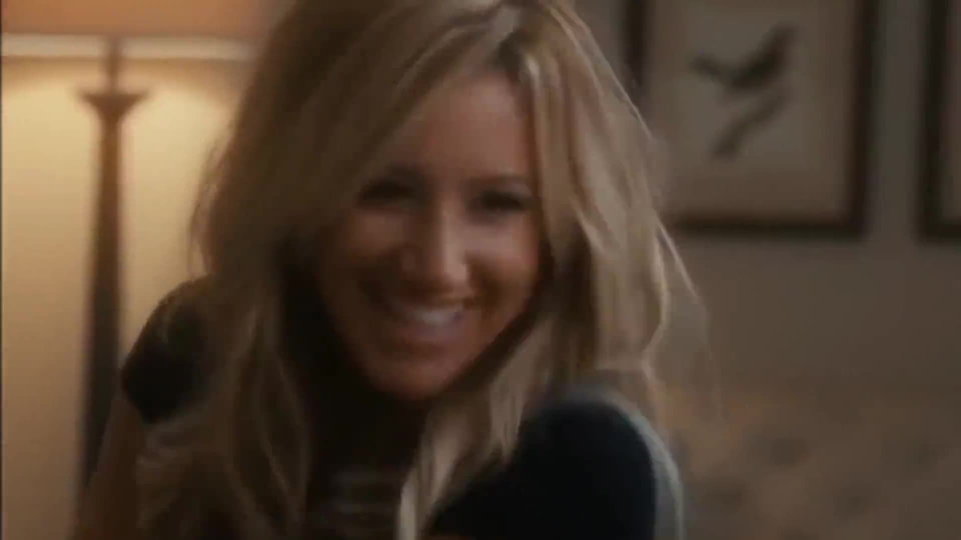 Ashley Tisdale looks fantastic in Scary Movie 5