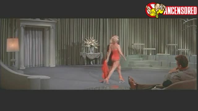 Marilyn Monroe must watch clip in How to Marry a Millionaire