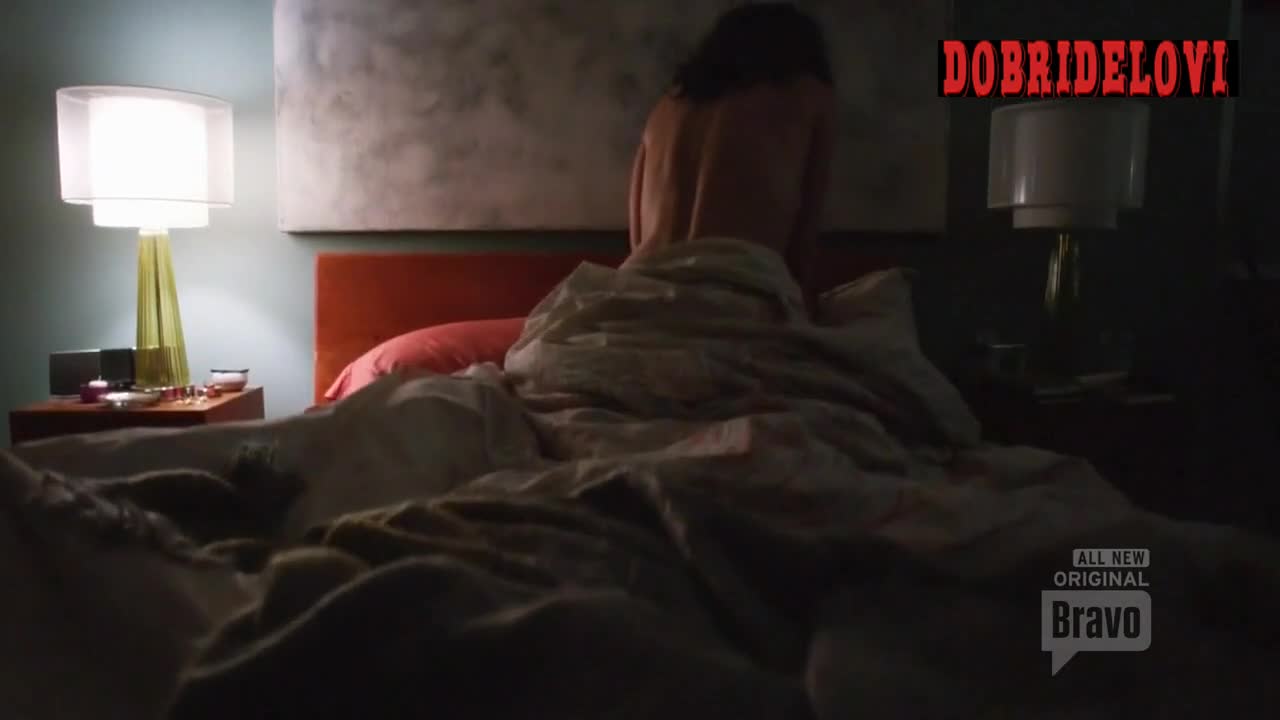 Lisa Edelstein  bed action in Girlfriends Guide to Divorce