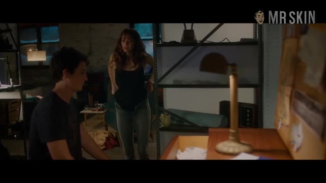 Analeigh Tipton must watch clip from Two Night Stand