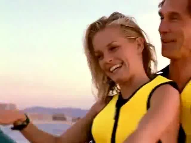 Kelly Packard sexy scene from Baywatch