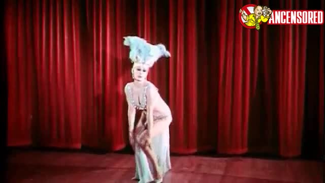 Mamie Van Doren screentime - 3 Nuts in Search of a Bolt