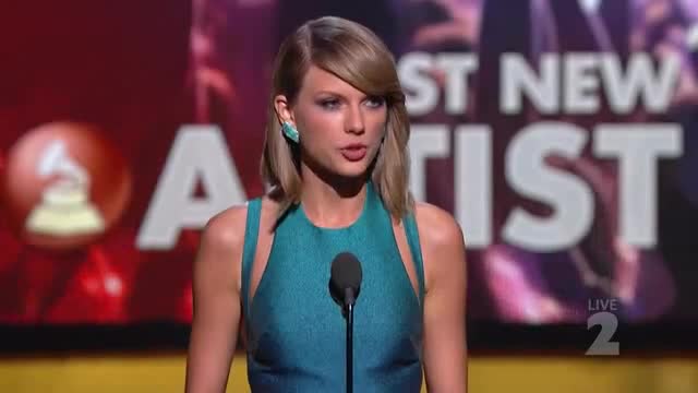 Taylor Swift looks fantastic - The Grammy Awards