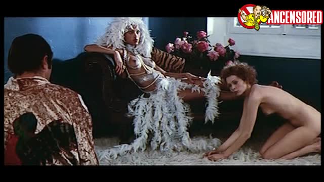 Sylvia Kristel screentime - Le Jeu avec le feu