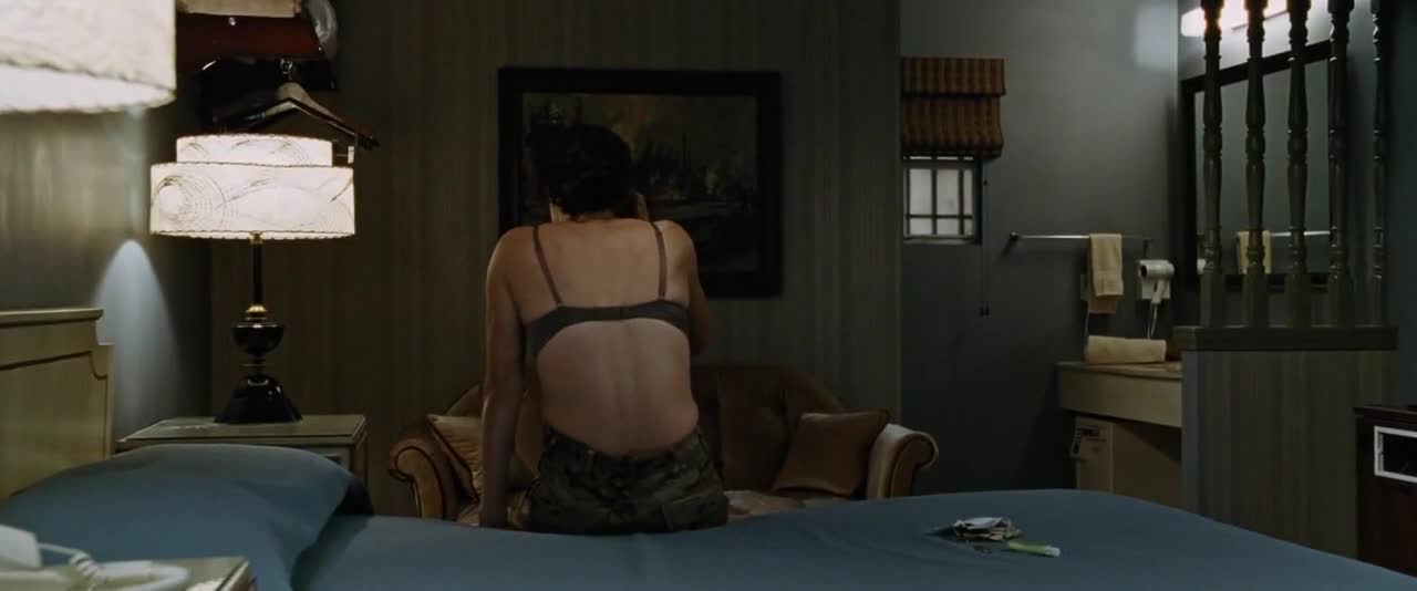 Cobie Smulders screentime from jack reacher never go back