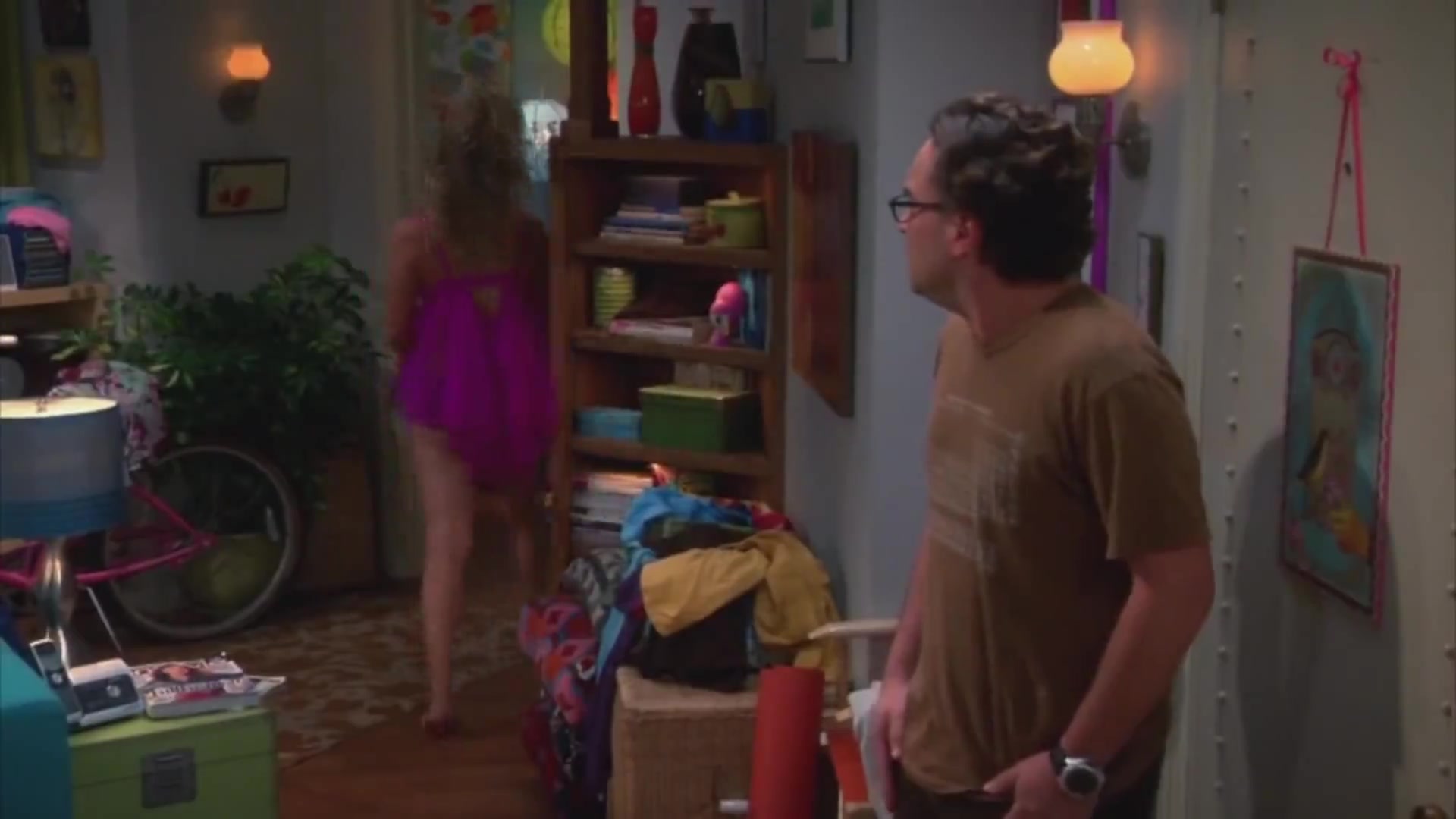 Kaley Cuoco sexy scene from The Big Bang Theory