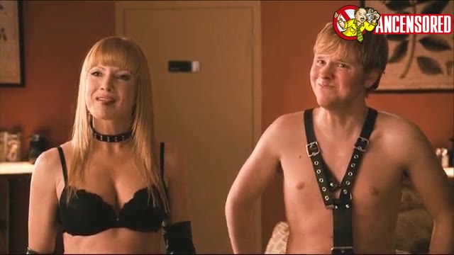 Traci Lords screentime - Zack and Miri Make a Porno