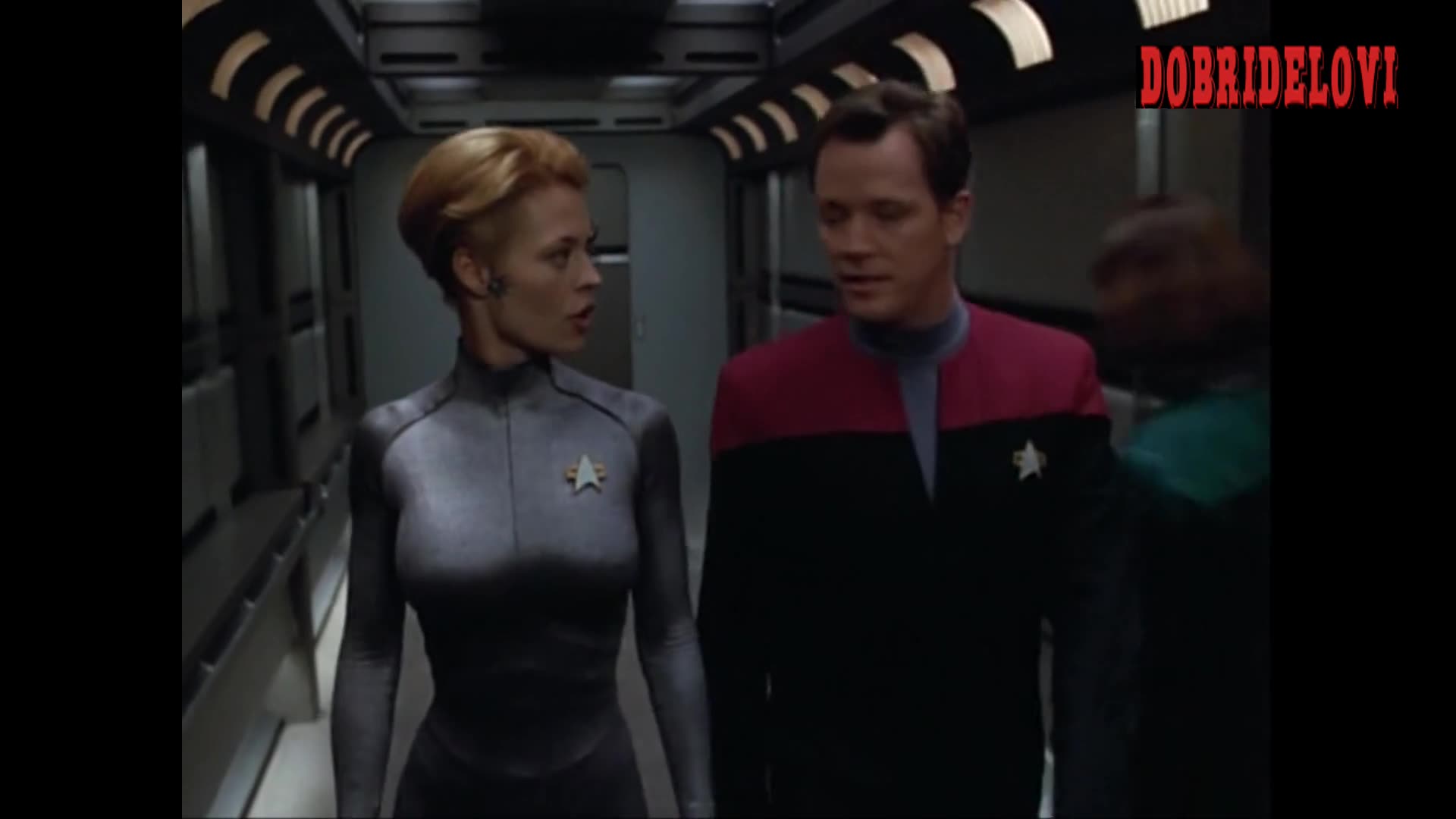Jeri Ryan sexy uniform in Star Trek Voyager