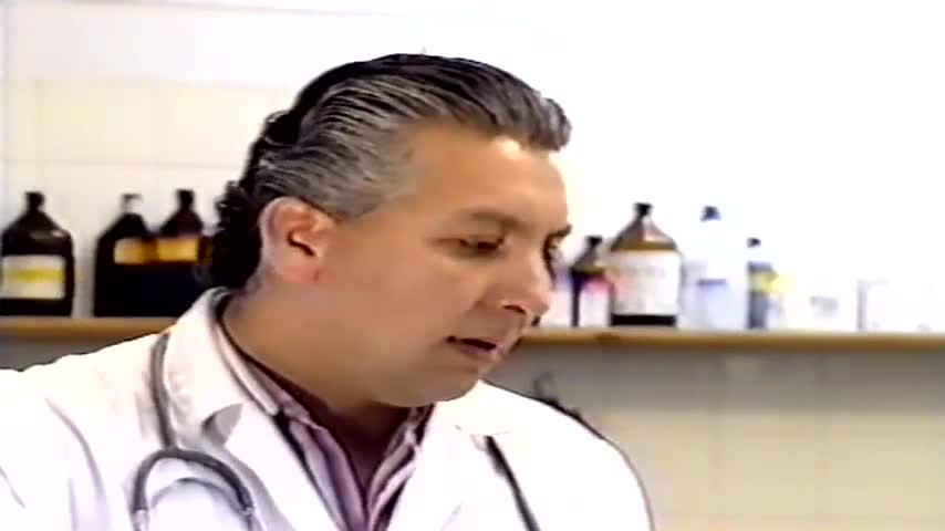 Susana Torales scene from las guachas