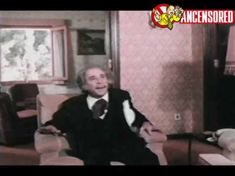Angelica Chain sexy scene in El Profesor Erotico
