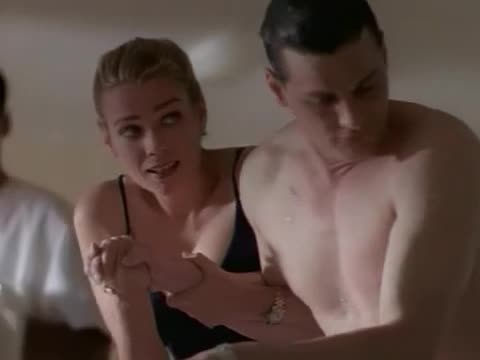 Laurie Holden screentime - Due South