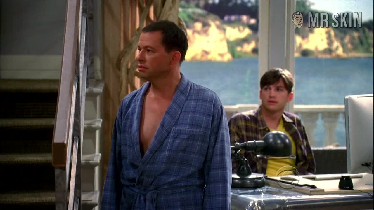 Shanti Lowry scene in Two and a Half Men