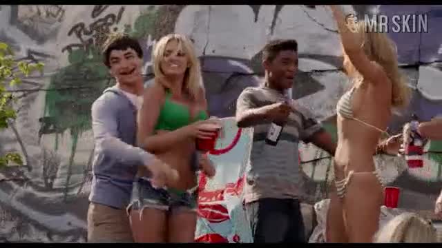 Aly Michalka must watch clip from Grown Ups 2