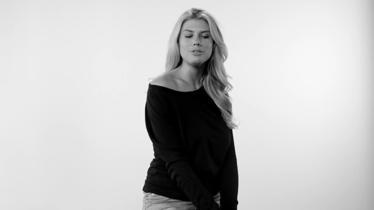 Charlotte McKinney screentime from GQ Behind the Scenes