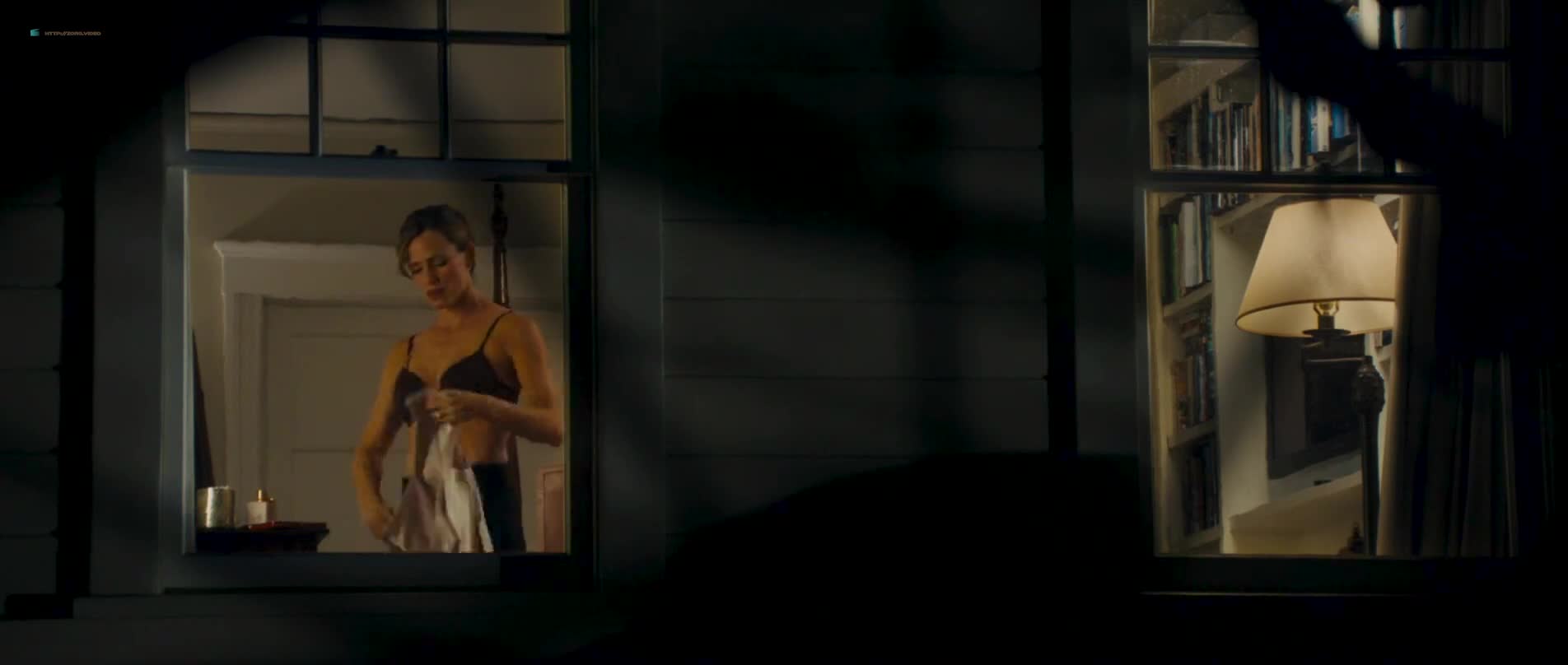 Jennifer Garner undressing scene from Wakefield