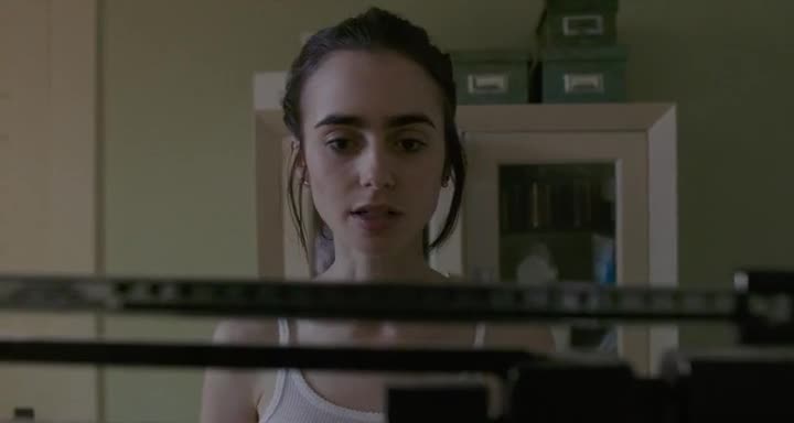 Lily Collins must watch clip - to the bone