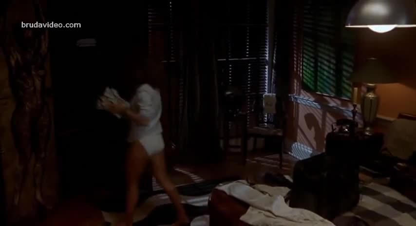 Jennifer Grey sexy scene from Tales from the Crypt Presents Ritual