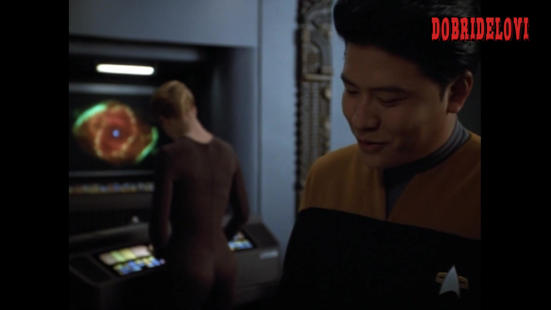 Jeri Ryan sexy uniform in Star Trek Voyager