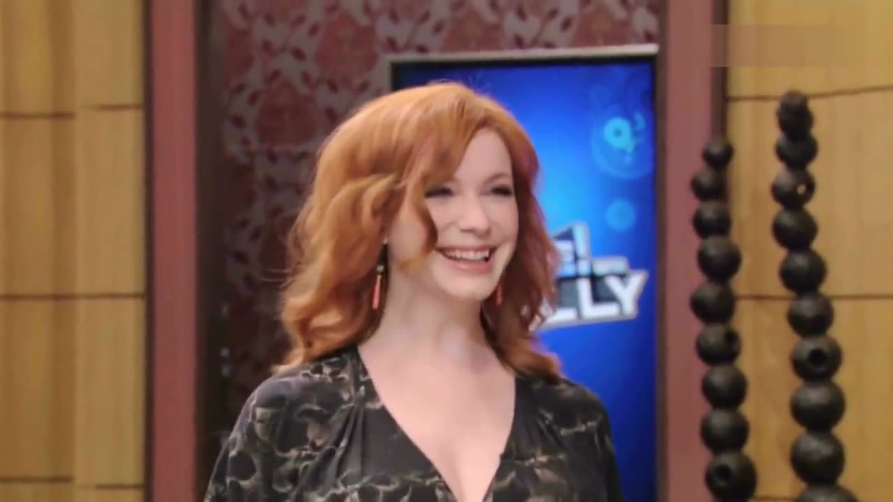 Christina Hendricks must watch clip in live with kelly