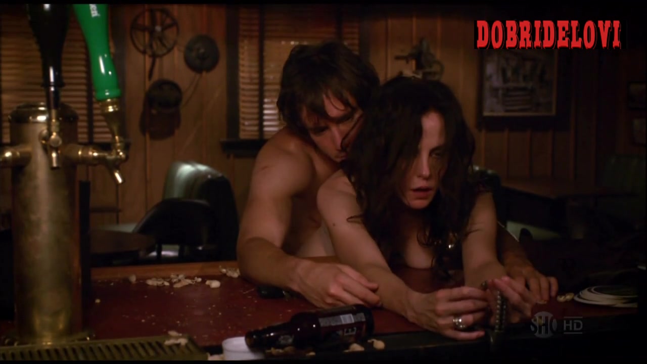 Mary Louise Parker raw dogged in bar -- Weeds