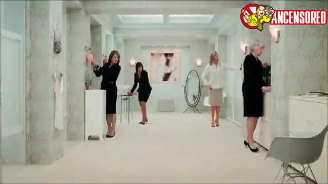 Eva Mendes sexy scene - The Women