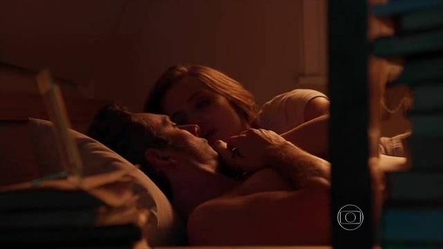 Letícia Colin screentime in A Regra do Jogo