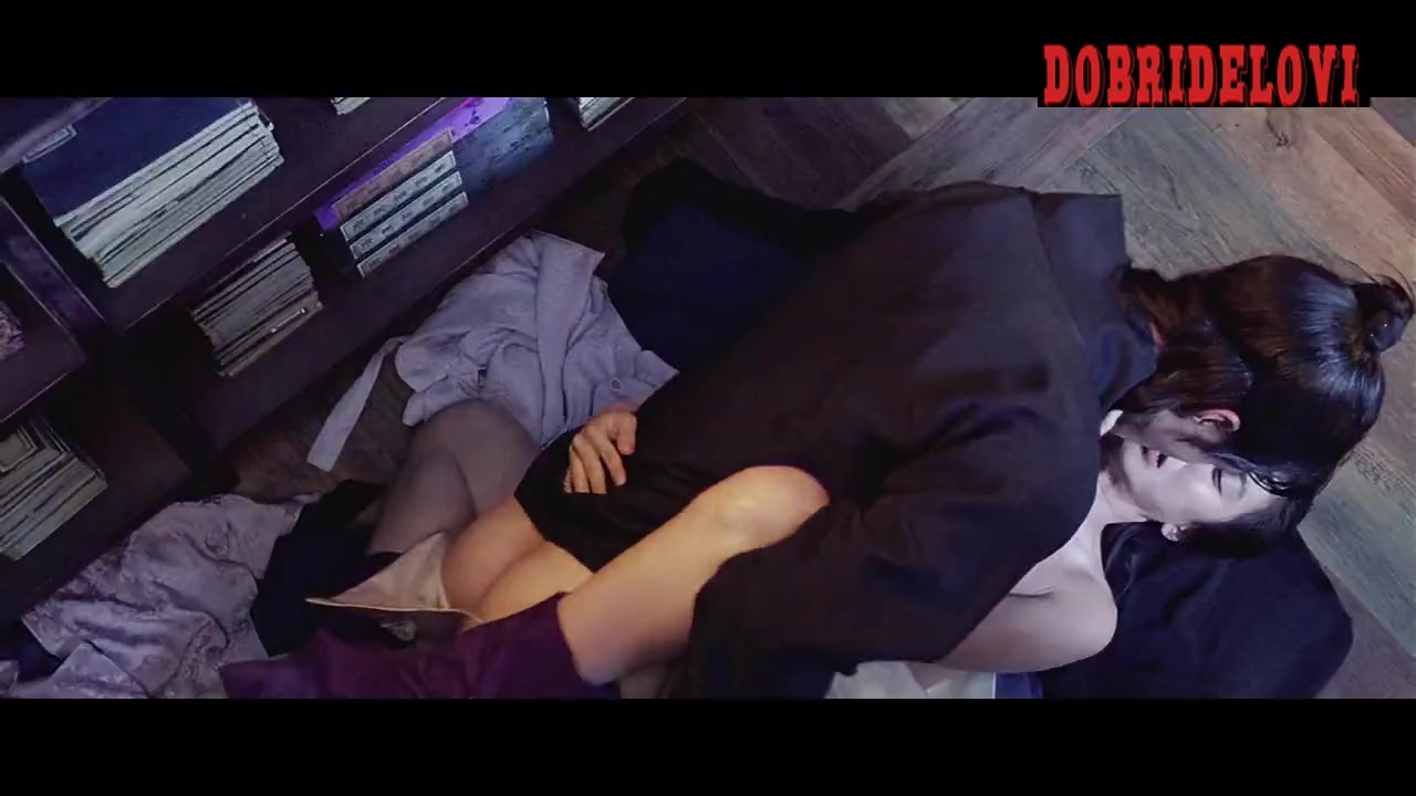 Song Ji-hyo sex on floor scene from A Frozen Flower video image