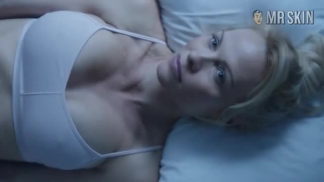Pamela Anderson sexy scene 