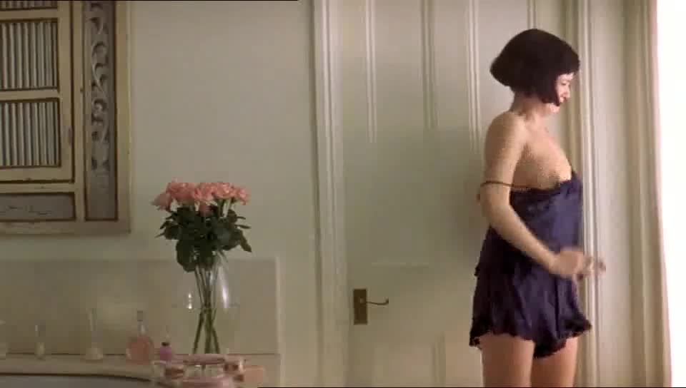 Anna Friel scene in Me Without You