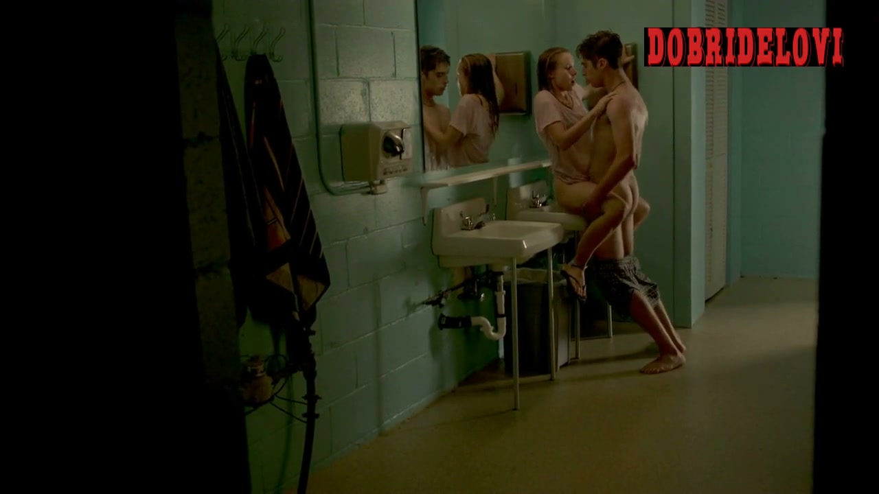 Kristen Bell gets panties pulled and pounded in the bathroom