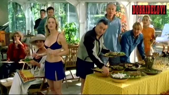 Teri Polo volleyball scene from Meet the Parents