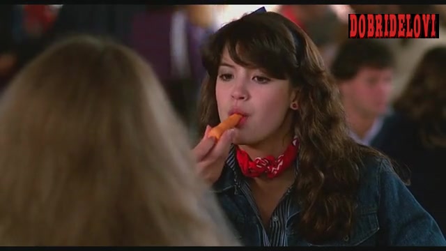 Jennifer Jason Leigh and Phoebe Cates eating carrots scene from Fast Times at Ridgemont High