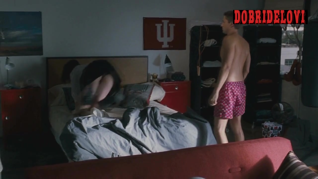 Anne Hathaway climbing over bed scene from Valentine's Day