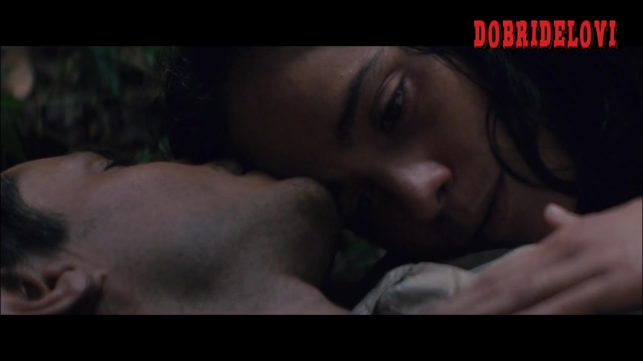 Alice Braga sex in rain scene from Ardor