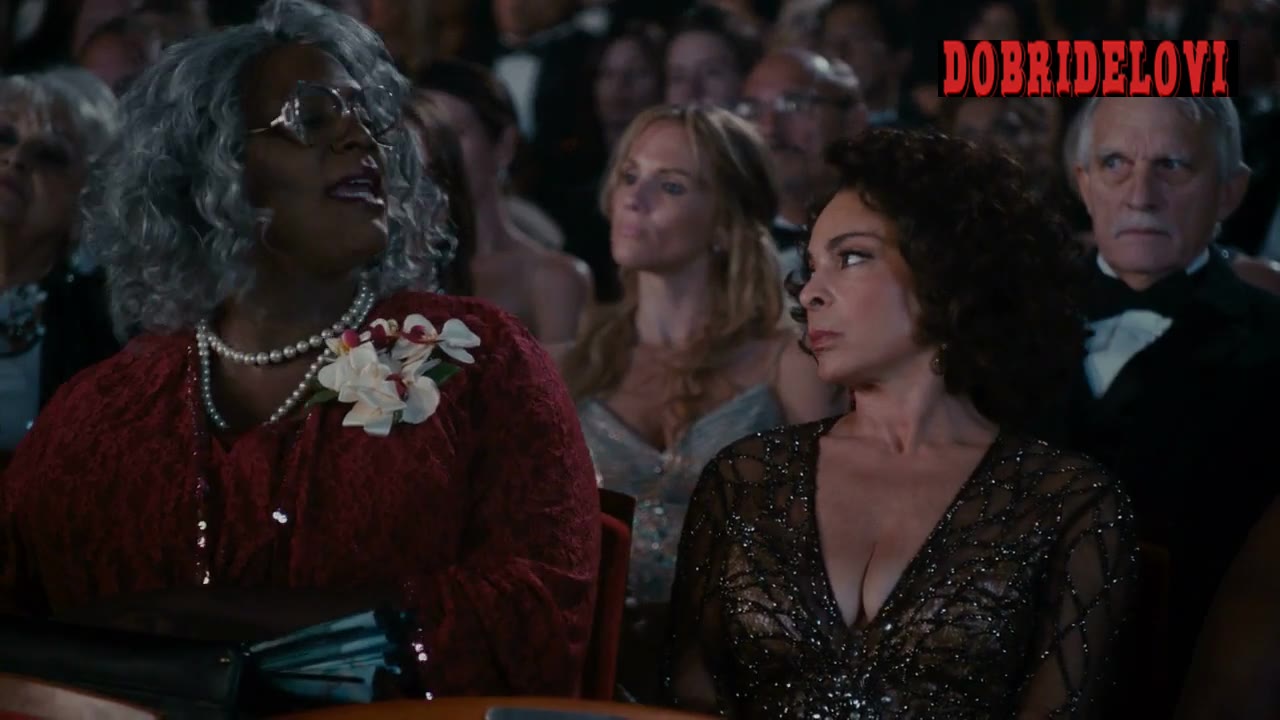 Jasmine Guy cleavage scene from Scary Movie 5