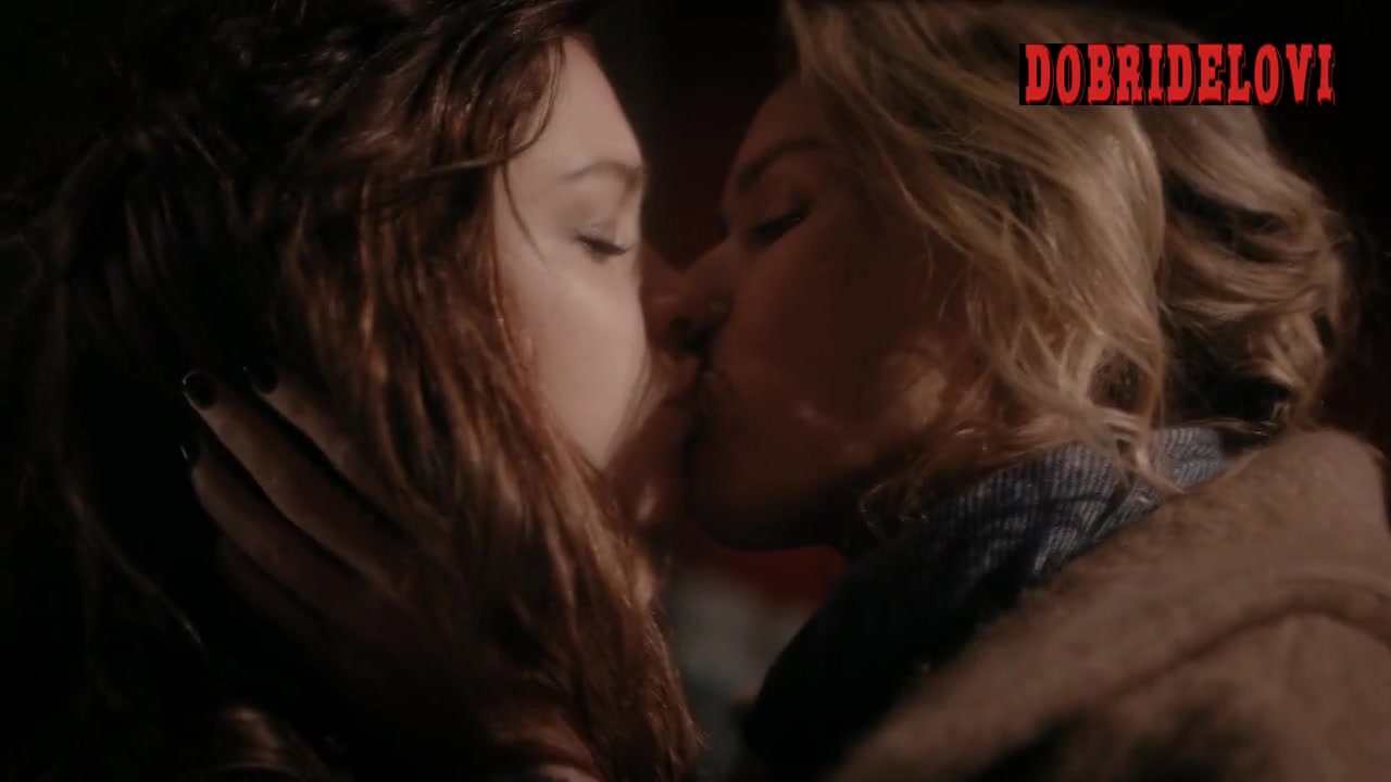 Sophie Cookson and Naomi Watts lesbian kiss scene from Gypsy