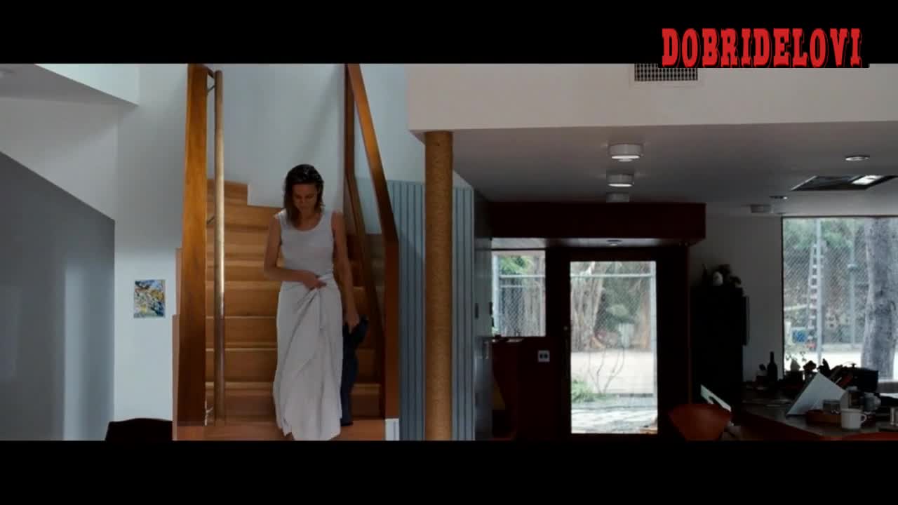 Brie Larson pokies scene from Digging for Fire