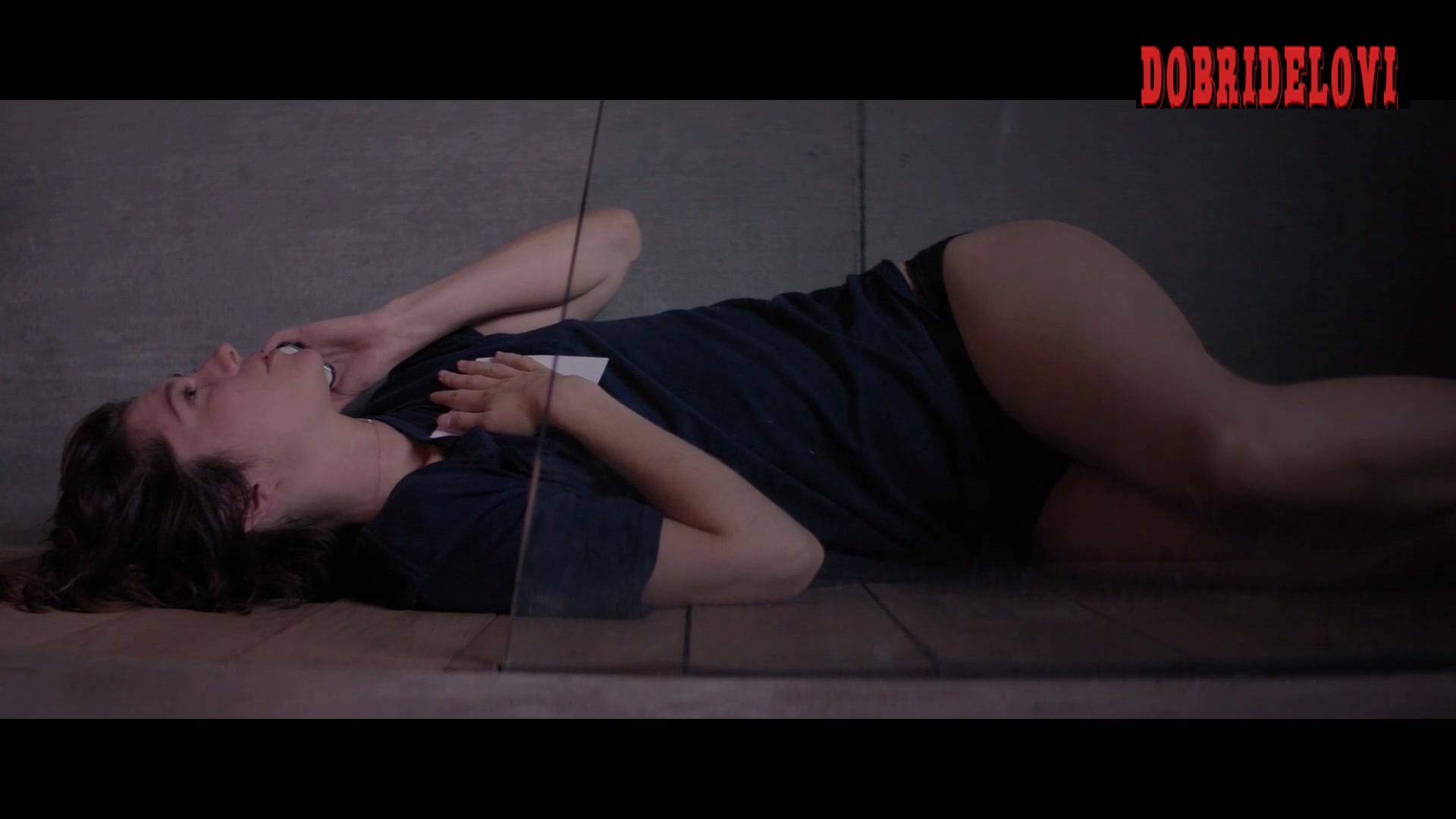 Mary Elizabeth Winstead laying down on phone scene from All About Nina