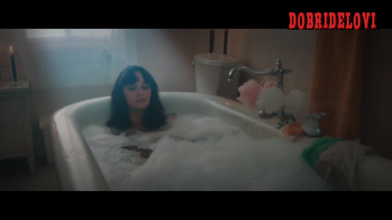 Sara Malakul Lane bathtub scene from The Domicile