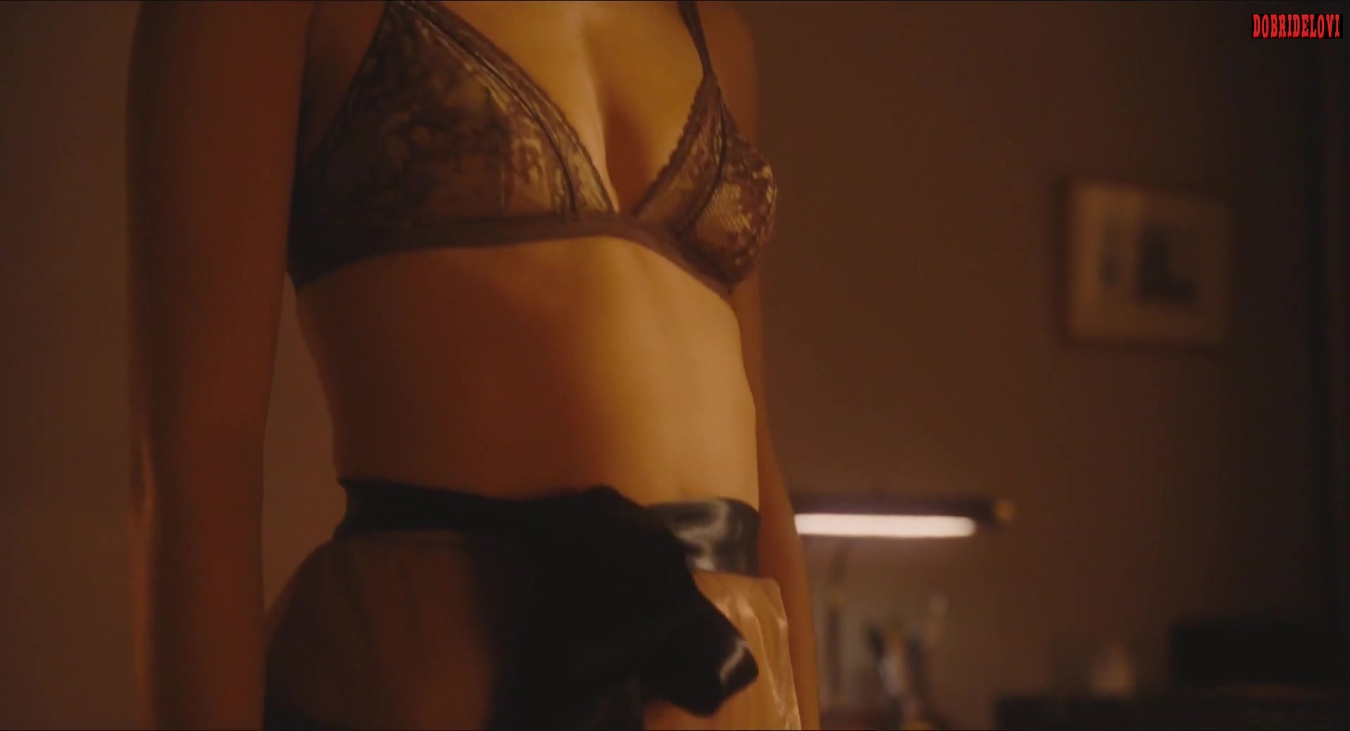 Watch Jane Doe sexy scene from Fading Gigolo video