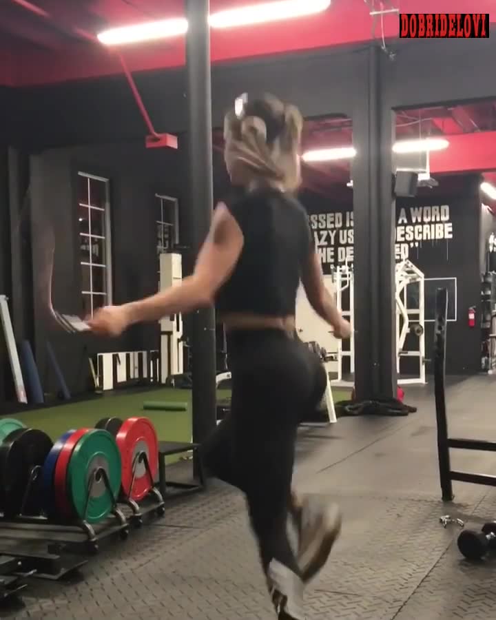 Anllela Sagra fitness instagram video