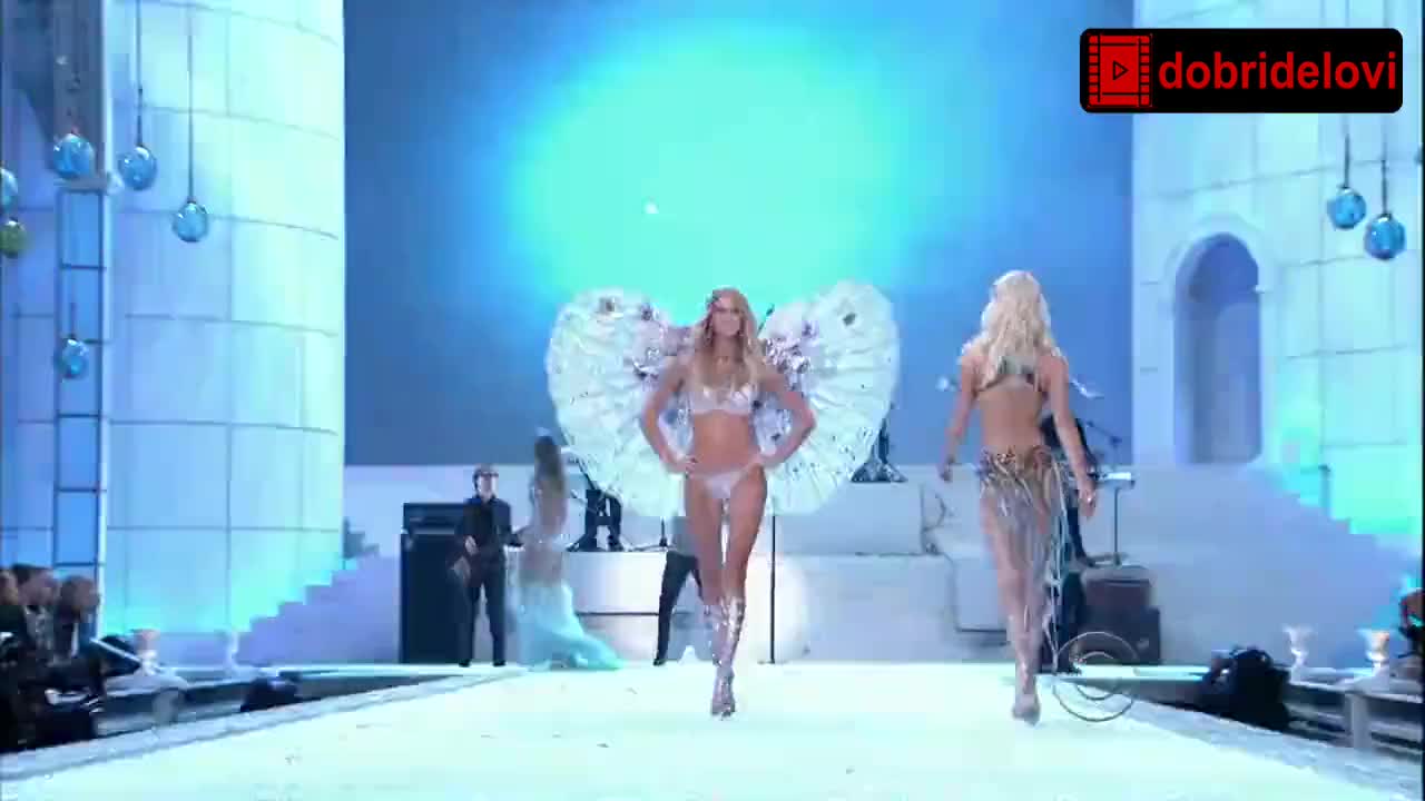 Lindsay Ellingson sexy scene from The Victoria's Secret Fashion Show